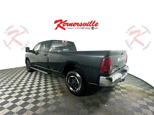 2025 RAM 3500 Laramie Crew Cab 4x4 8' Box