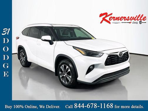 Wind Chill Pearl 2022 Toyota Highlander XLE