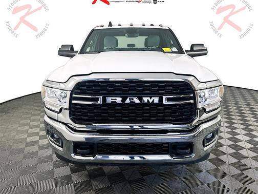 2022 RAM 3500 Big Horn Crew Cab 4x4 8' Box