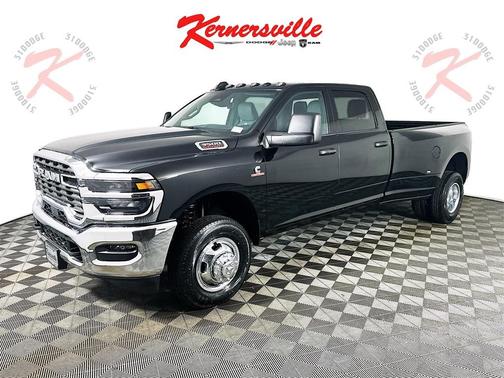 2026 RAM 3500 Tradesman Crew Cab 4x4 8' Box