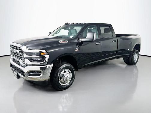2026 RAM 3500 Tradesman Crew Cab 4x4 8' Box