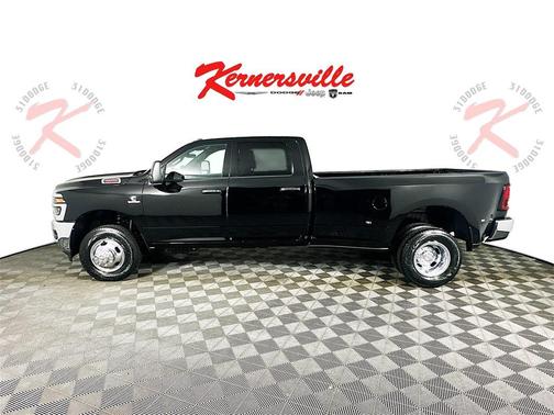 2026 RAM 3500 Tradesman Crew Cab 4x4 8' Box