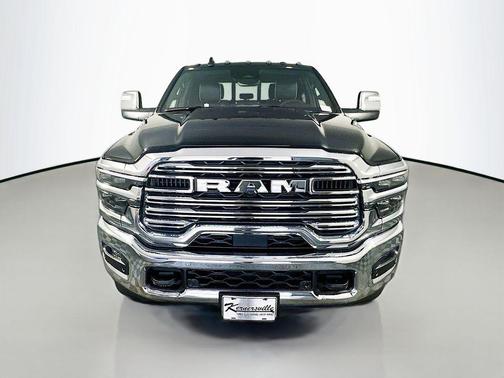 Diamond Black Crystal Pearlcoat 2025 RAM 3500 Laramie Crew Cab 4x4 8' Box