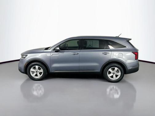 Everlasting Silver 2022 Kia Sorento LX