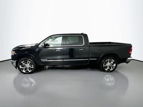 Diamond Black Crystal Pearlcoat 2019 RAM 1500 Limited