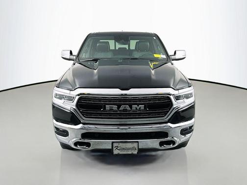 Diamond Black Crystal Pearlcoat 2019 RAM 1500 Limited