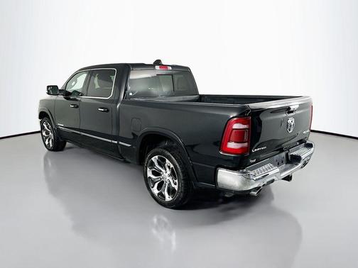 Diamond Black Crystal Pearlcoat 2019 RAM 1500 Limited
