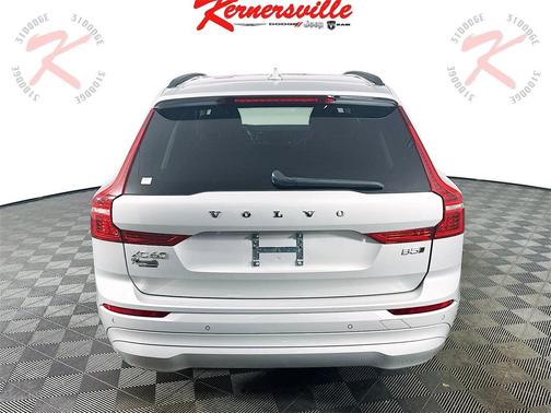 2022 Volvo XC60 B5 Momentum