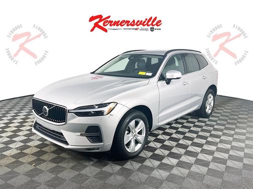 2022 Volvo XC60 B5 Momentum