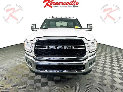 2024 RAM 3500 Tradesman Crew Cab 4x4 6'4' Box