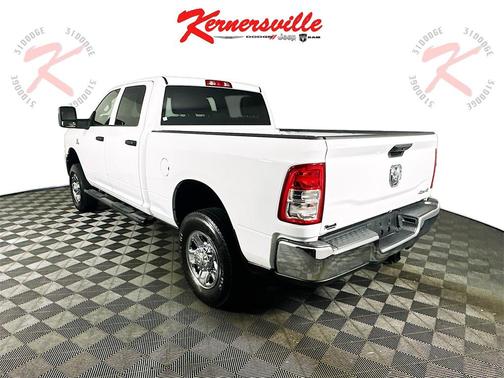 2024 RAM 3500 Tradesman Crew Cab 4x4 6'4' Box