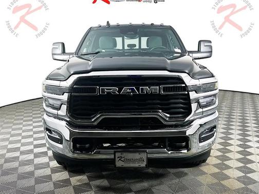 2026 RAM 2500 Tradesman Crew Cab 4x4 6'4' Box