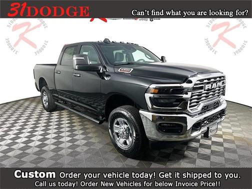 2026 RAM 2500 Tradesman Crew Cab 4x4 6'4' Box