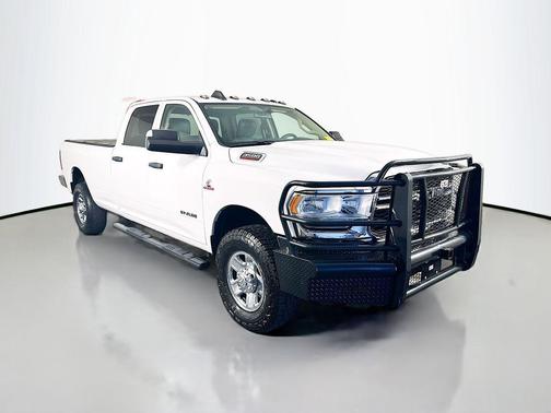 2020 RAM 3500 Tradesman Crew Cab 4x4 8' Box
