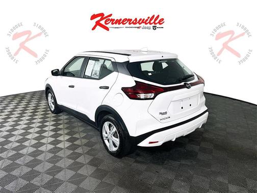 2022 Nissan Kicks S