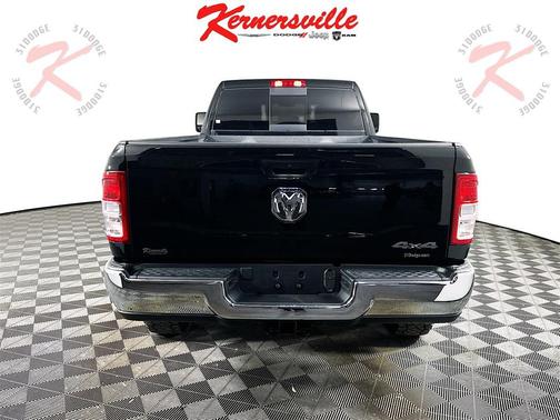 2024 RAM 3500 Tradesman Crew Cab 4x4 8' Box