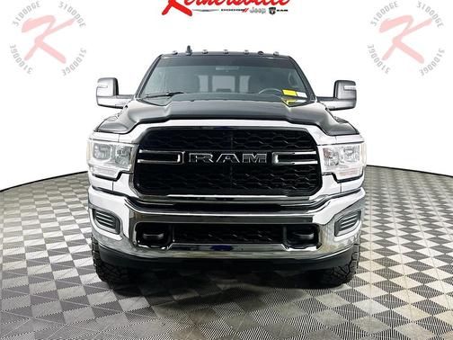 2024 RAM 3500 Tradesman Crew Cab 4x4 8' Box