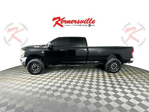 2024 RAM 3500 Tradesman Crew Cab 4x4 8' Box