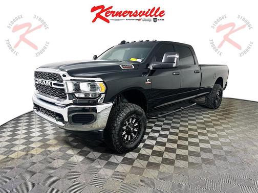 2024 RAM 3500 Tradesman Crew Cab 4x4 8' Box