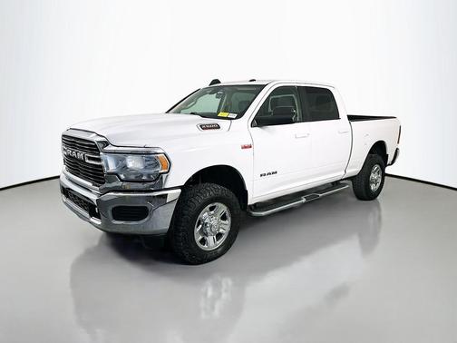 Bright White Clearcoat 2020 RAM 2500 Big Horn Crew Cab 4x4 6'4' Box