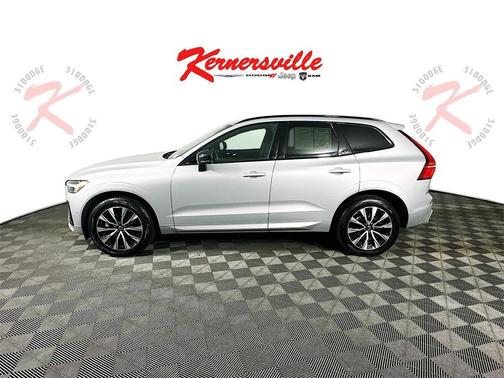 2023 Volvo XC60 B5 Plus Dark Theme