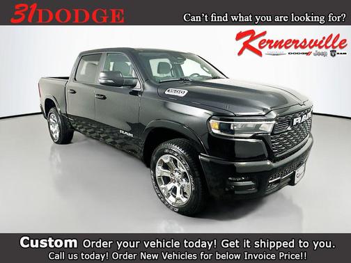 Diamond Black Crystal Pearlcoat 2026 RAM 1500 Big Horn/Lone Star