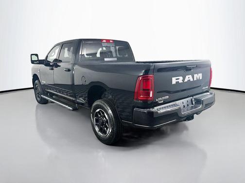 Diamond Black Crystal Pearlcoat 2025 RAM 2500 Laramie Crew Cab 4x4 6'4' Box