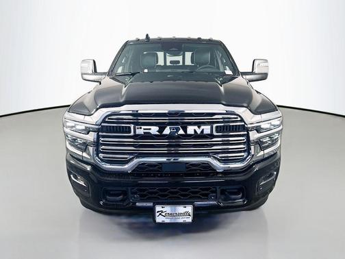 Diamond Black Crystal Pearlcoat 2025 RAM 2500 Laramie Crew Cab 4x4 6'4' Box