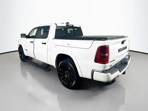 Ivory White Tri-Coat Pearlcoat 2026 RAM 1500 Limited