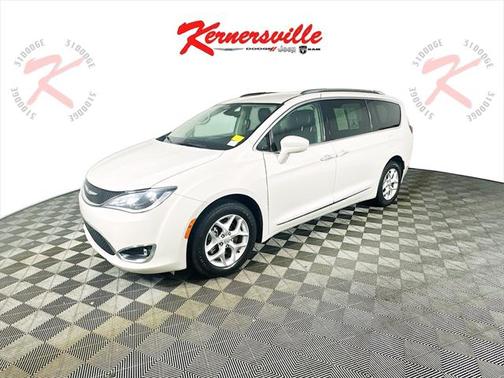 2020 Chrysler Pacifica Touring-L Plus