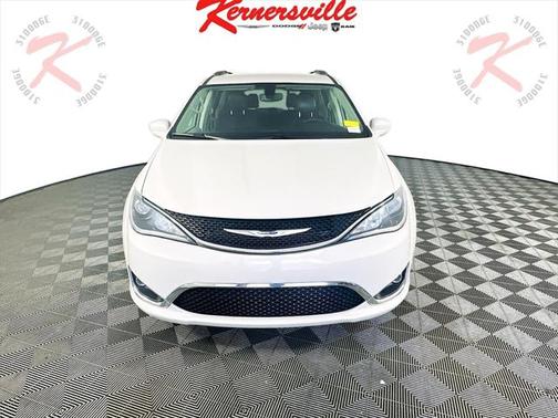 2020 Chrysler Pacifica Touring-L Plus