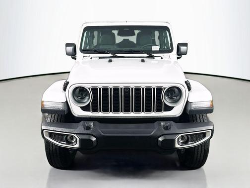 bright white clearcoat 2026 Jeep Wrangler 4-Door Sahara 4x4