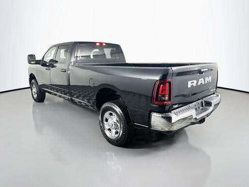 2026 RAM 3500 Tradesman Crew Cab 4x4 8' Box
