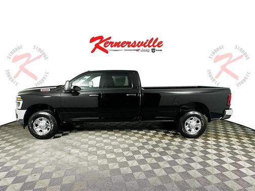 2026 RAM 3500 Tradesman Crew Cab 4x4 8' Box