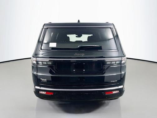 High Gloss Black 2026 Jeep Grand Wagoneer L Limited Altitude 4x4