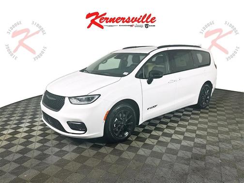 2025 Chrysler Pacifica L
