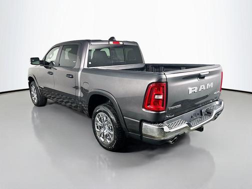 Granite Crystal Metallic Clearcoat 2026 RAM 1500 Big Horn/Lone Star