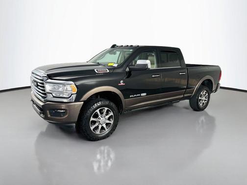 Diamond Black Crystal Pearlcoat 2020 RAM 3500 Longhorn