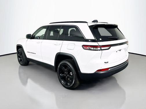 bright white clearcoat 2026 Jeep Grand Cherokee Limited