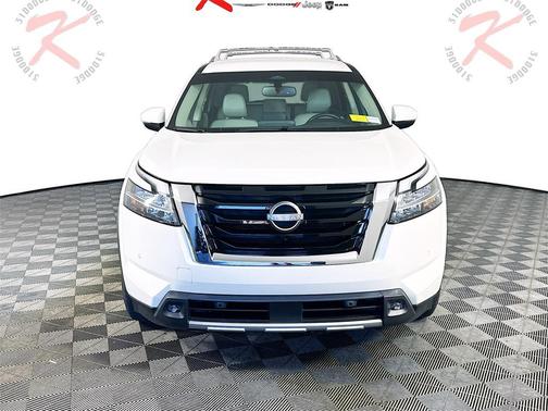 2022 Nissan Pathfinder SL 2WD