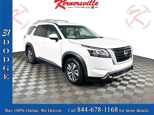 2022 Nissan Pathfinder SL 2WD