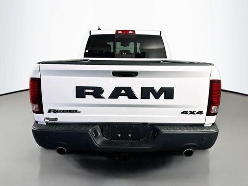 Bright White Clearcoat 2016 RAM 1500 Rebel