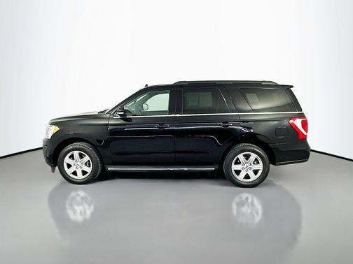 AGATE BLACK METALLIC 2019 Ford Expedition XLT