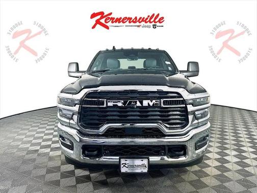 2025 RAM 2500 Tradesman Crew Cab 4x2 6'4' Box