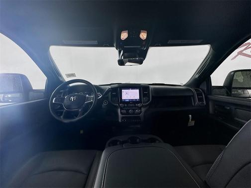 2025 RAM 2500 Tradesman Crew Cab 4x2 6'4' Box