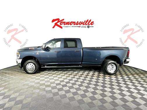 2025 RAM 3500 Tradesman Crew Cab 4x4 8' Box