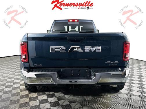 2025 RAM 3500 Tradesman Crew Cab 4x4 8' Box