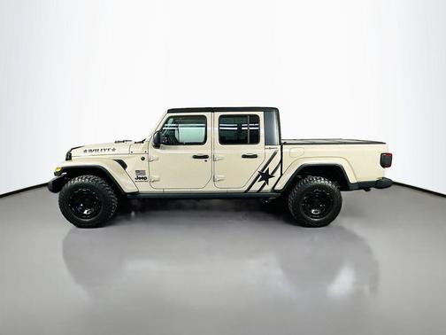 Limited Edition Gobi Clearcoat 2022 Jeep Gladiator Willys 4x4