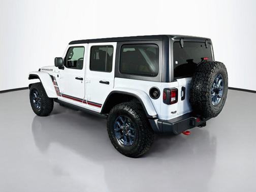 Bright White Clearcoat 2026 Jeep Wrangler Willys