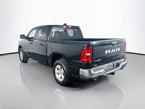 Diamond Black Crystal Pearlcoat 2026 RAM 1500 Big Horn/Lone Star